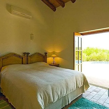 别墅 Lagos Sleeps 10 Pool Air Con Wifi