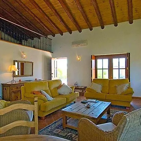 Lagos Sleeps 10 Pool Air Con Wifi Villa